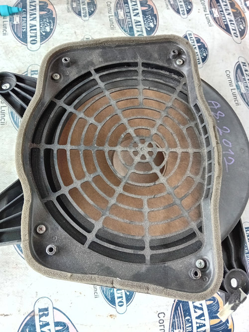 Subwoofer spate original Audi A8 2012