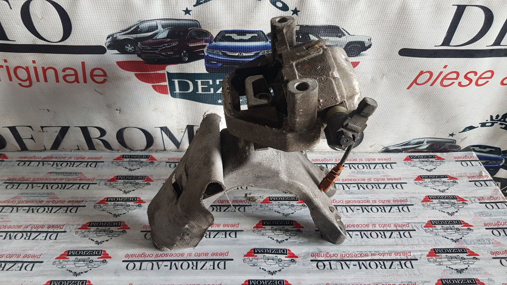 Suport motor dreapta Audi A4 B8 2.0 TDi 170 cai motor CAHA cod piesa : 8K0199308BE