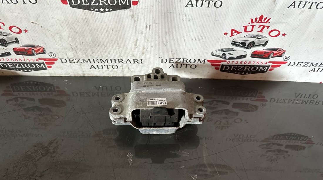 Suport motor stanga 1K0199555 Skoda Octavia II Hatchback (1Z3) 2.0 TDI RS 170 cai CEGA