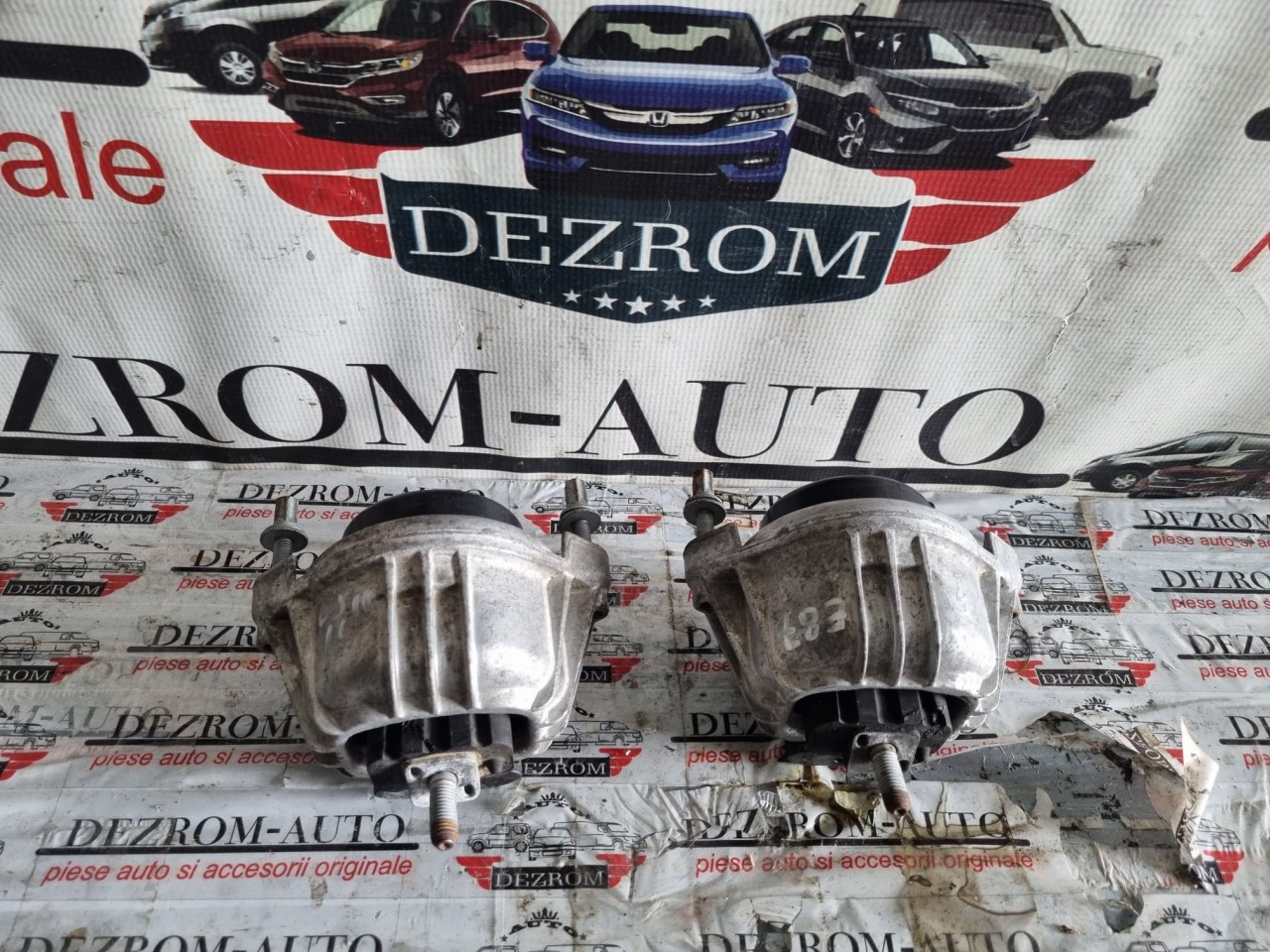 Suport motor stanga / dreapta fata BMW Seria 3 E93 320d 2.0 163cp cod piesa : 6768800