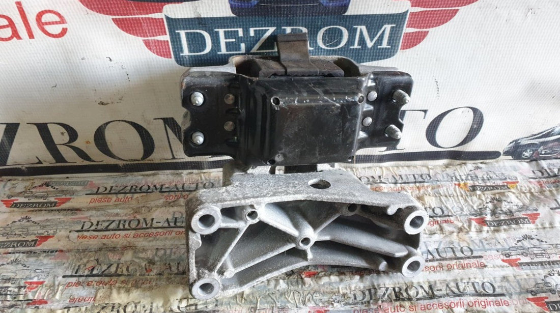 Suport motor VW Passat CC 2.0 TFSI 200 cai motor CCZA cod piesa : 3C0199555R