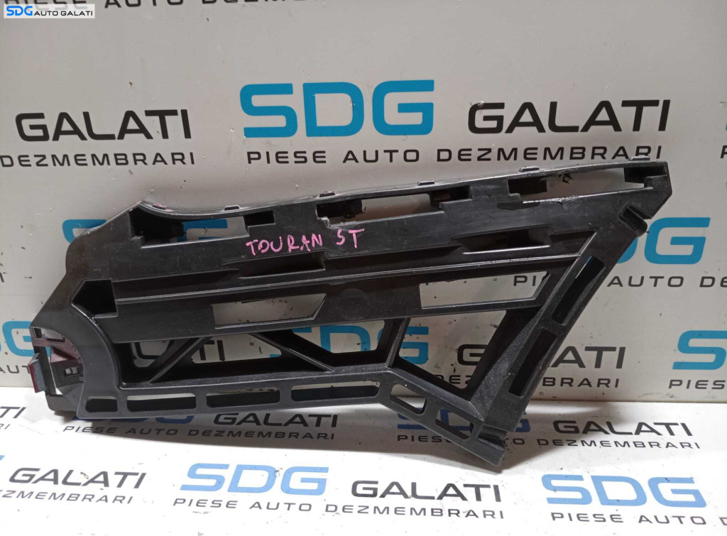 Suport Prindere Ghidaj Stanga pentru Bara Spoiler Fata Volkswagen Touareg 7L 2003 - 2007 Cod 04068-02 [M5449]