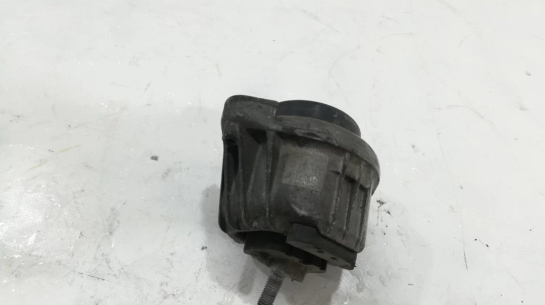 Tampon motor Bmw Seria 3 E90 / E92 An 2006 2007 2008 2009 cod 13981112 motorizare 2.0 D