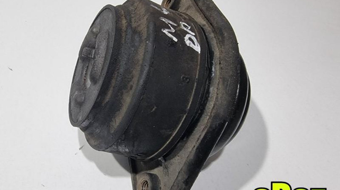 Tampon motor dreapta Mercedes R-Class (2006-2010) [w251 , v251] 350 cdi A642 820 A2512404417