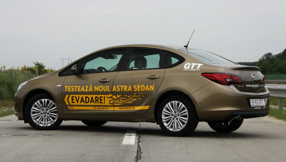 Test Drive Opel GTT: Astra Sedan, masina corecta si fara compromisuri