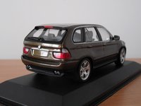 Click image for larger version

Name:	MINICHAMPS BMW X5 3.JPG
Views:	47
Size:	369.6 KB
ID:	2100990