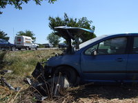 Click image for larger version

Name:	accident peugeot 307 (4).JPG
Views:	105
Size:	2.27 MB
ID:	582398