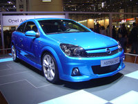 Click image for larger version

Name:	2012-Opel-Astra-Opc-Blue-show-design.jpg
Views:	80
Size:	180.5 KB
ID:	2600259