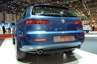 Click image for larger version

Name:	Alfa Romeo 159 Sportwagon (1).jpg
Views:	102
Size:	56.7 KB
ID:	85744