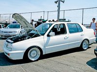 Click image for larger version

Name:	eurp_0909_20_z+dustoff_event+jetta.jpg
Views:	99
Size:	73.3 KB
ID:	1491339