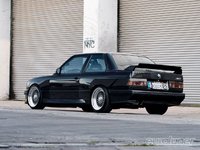 Click image for larger version

Name:	eurp_0904_12_z+bmw_m3+rear_view.jpg
Views:	56
Size:	63.4 KB
ID:	1216273