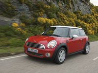 Click image for larger version

Name:	Mini-Cooper_2007_1600x1200_wallpaper_02.jpg
Views:	76
Size:	116.3 KB
ID:	391847