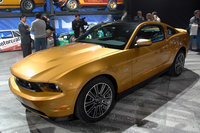 Click image for larger version

Name:	2010mustangintrolive_29.jpg
Views:	256
Size:	322.3 KB
ID:	704778