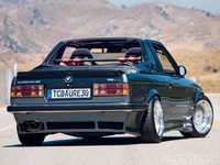 Click image for larger version

Name:	eurp_0911_02_z+1984_bmw_tc_baur_318i+rear.jpg
Views:	82
Size:	69.3 KB
ID:	1202320