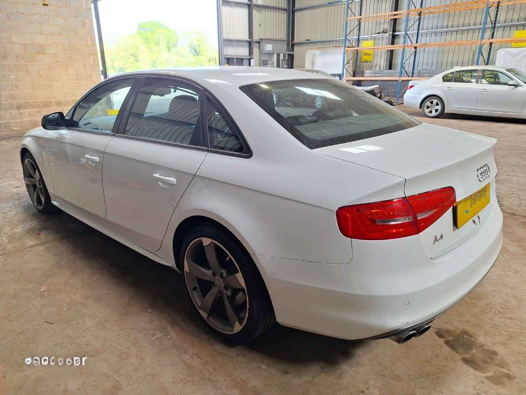 Toba intermediara Audi A4 B8 2012 SEDAN 1.8 TFSI CJEB