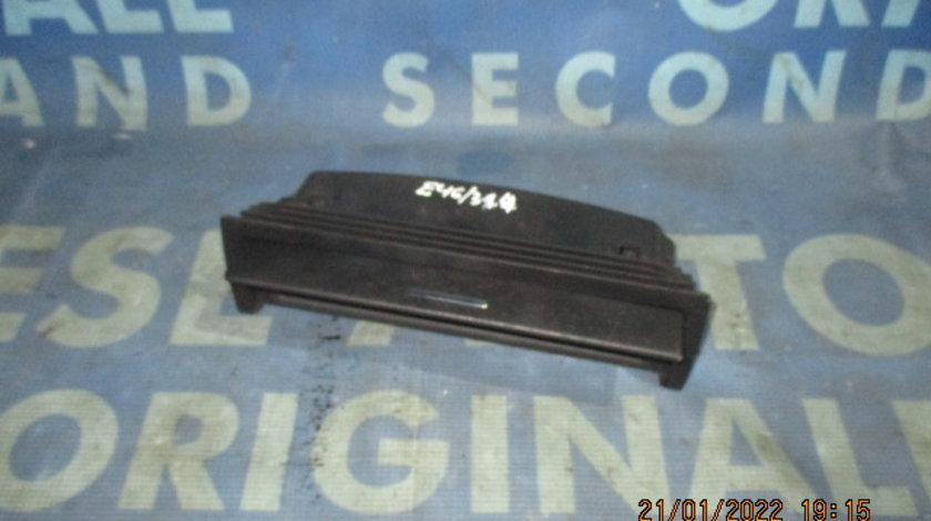 Torpedo BMW E46td 2001; 8202188 (sertar bord)