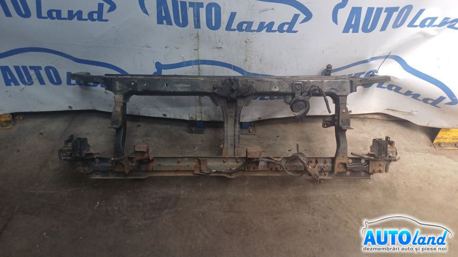 Trager Calandru Panou Fata 2.5 Diesel Nissan NAVARA D40 2004