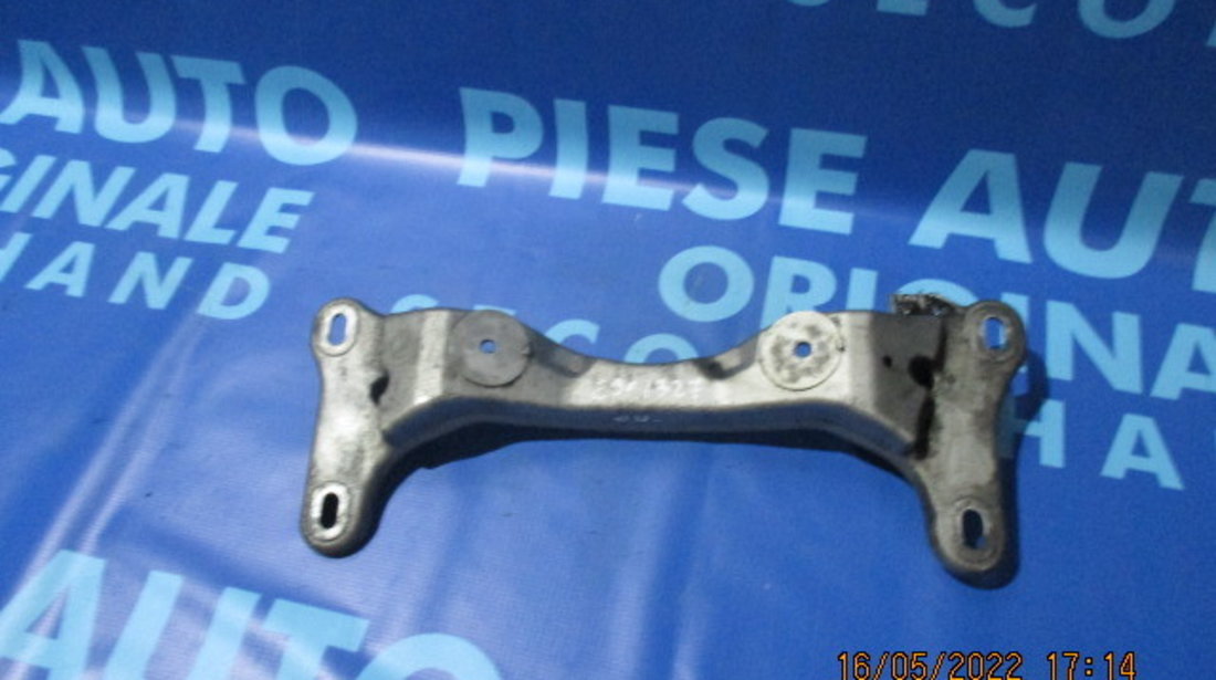 Traversa cutie viteze BMW E90 320i; 6771064