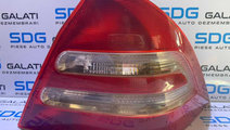 Tripla Lampa Stop Dreapta Mercedes C - Class Berli...