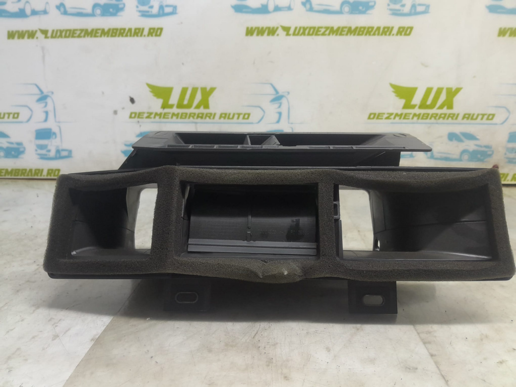 Tub grila aer 05706002 Volkswagen VW Passat B6 [2005 - 2010]