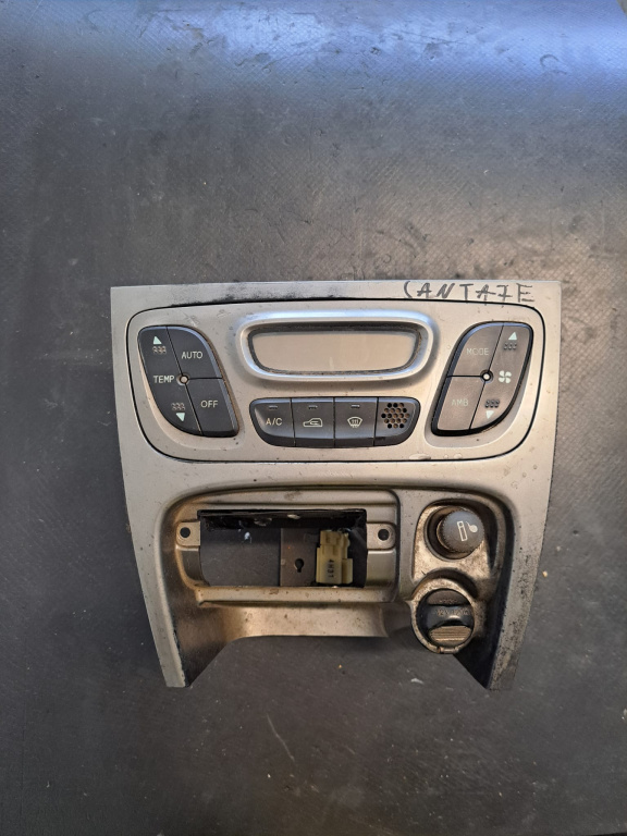 Unitate climatronic originala Hyundai Santa Fe model 2001 - 2006