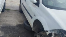 Usa fata Renault Megane 2 1.5 dci 63Kw / 86 Cp eur...