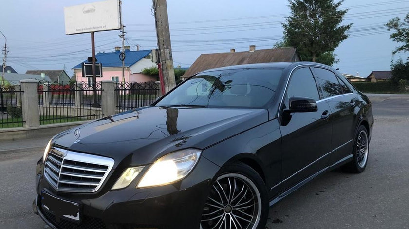 Usa stanga fata Mercedes E250 W212