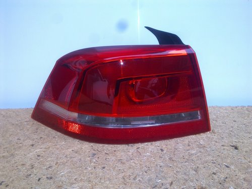 Vand stop stanga VW Passat B7 2010 2014