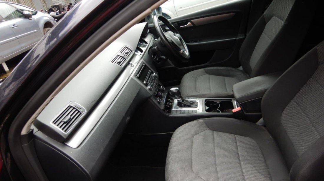 Vas lichid parbriz Volkswagen Passat B7 2011 Berlina 2.0 TDI