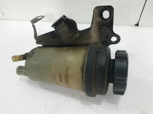 Vas lichid servo Ford Focus 2 1.6 benzina An 2005 2006 2007 2008