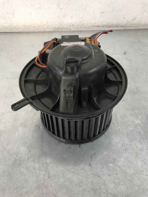 Ventilator aeroterma bord Passat Variant B7 2.0TDI DSG sedan 2012 (3C1820015Q)