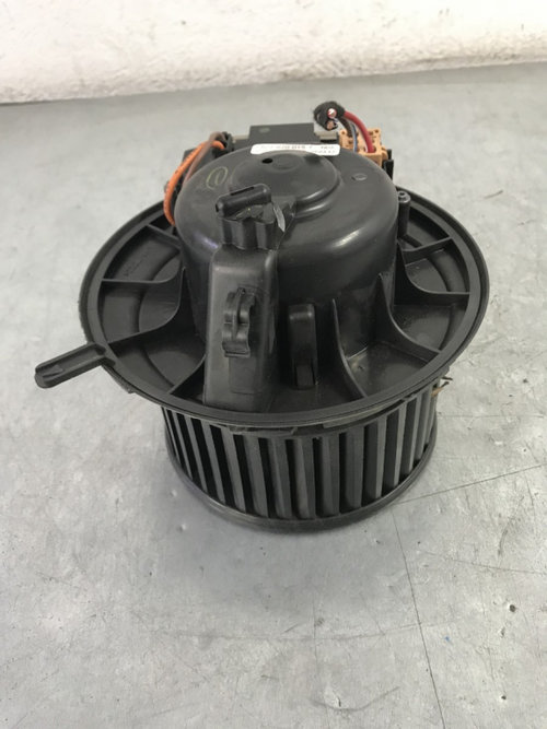 Ventilator bord Volkswagen Passat B7 Variant 2.0 TDI 4Motion DSG , 170cp sedan 2012 (3C1820015T)