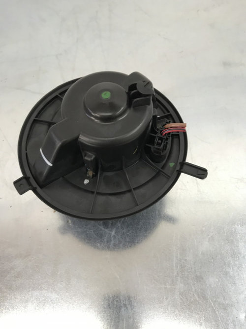 Ventilator bord VW Golf 6 1.4 TSI Variant, 160CP, CAV sedan 2010 (1K1819015)