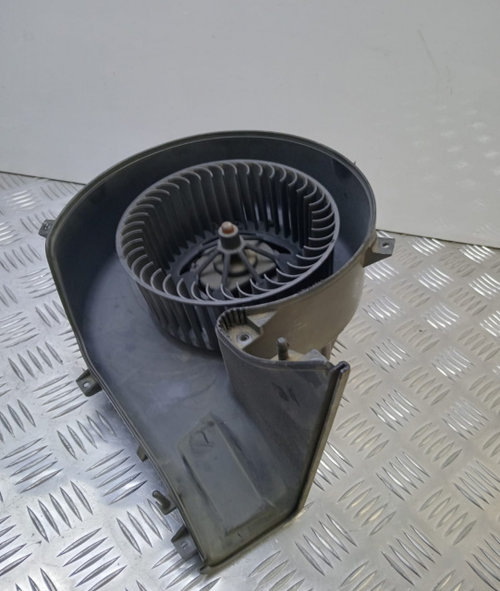 Ventilator habitaclu 985852T Opel Vectra C [2002 - 2005]