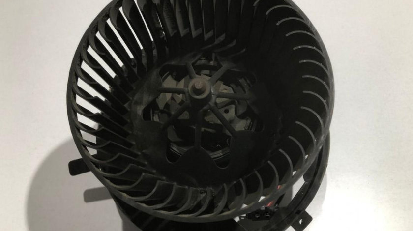 Ventilator habitaclu Skoda Octavia 2 facelift (2008-2013) 995773m