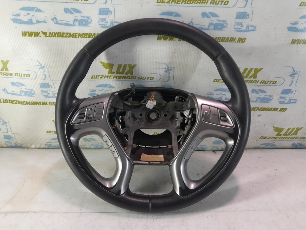 Volan cu comenzi 56113-2Y000 Hyundai ix35 [2009 - 2013] 2.0 crdi D4HA