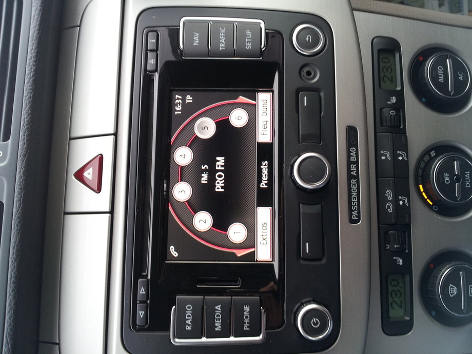 Volkswagen Passat BLUETOOTH