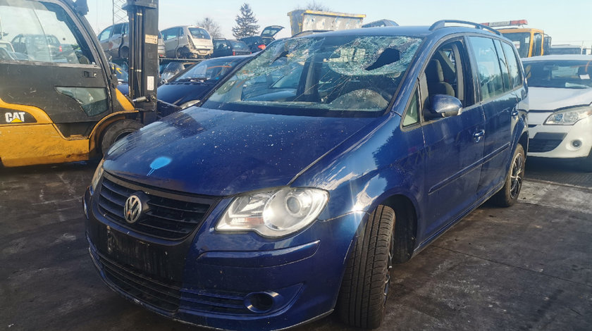 Dezmembrari VW Touran de vânzare.